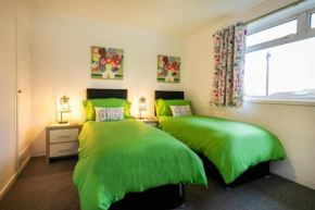 Bright & Spacious 3BR Home - Ideal for Families & Groups